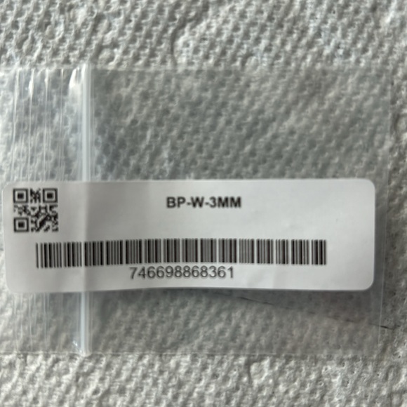 Ordina 14k white gold, 3mm stud earrings. New, never worn: excellent! - Picture 4 of 6